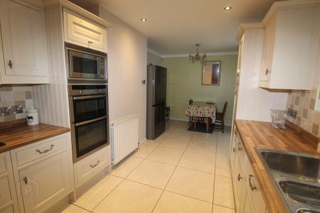 6 Lenamore Park, Newtownabbey, BT37 0PD - Photo 3