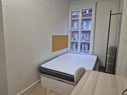 Carrer de Buenos Aires, Barcelona, Catalonia 08029 - Photo 1