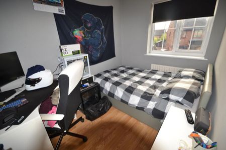 3 bedroom terraced house to rent - Photo 5