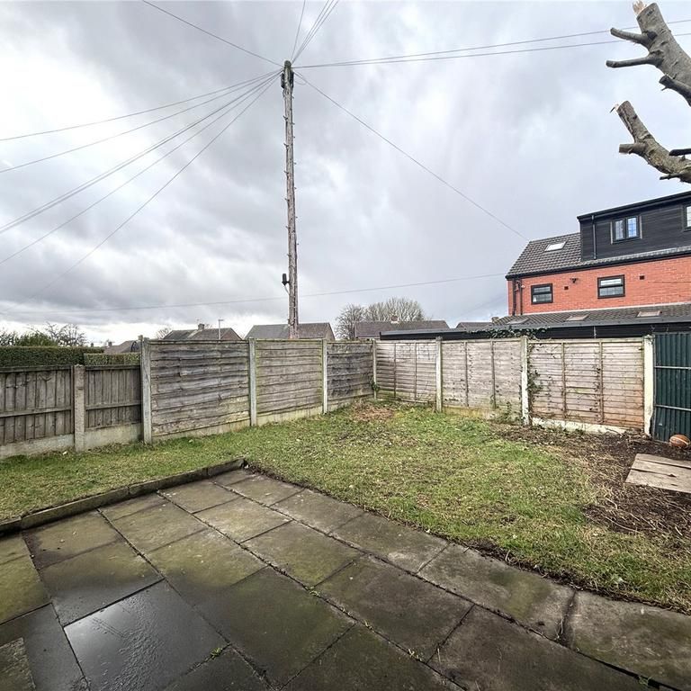 3 bedroom semi-detached house to rent - Photo 1