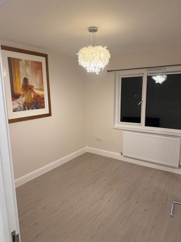 3 Bed Flat, Oldham House, SE21 - Photo 2