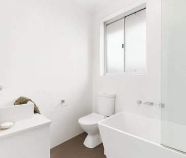 MODERN 2 BEDROOM APARTMENT CONVENIENTLY LOCATED IN CRONULLA - Photo 6