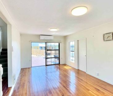 3 Bedroom in Westlake Zone - Photo 1