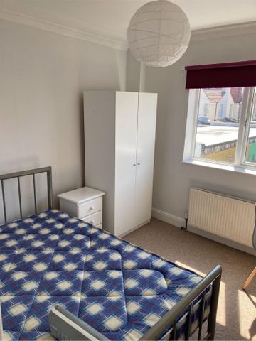 5 bedroom terraced house to rent - Photo 3