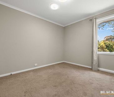 Charming Three Bedroom Family Home - Photo 5