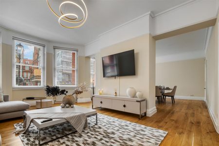 4 bed flat to rent in Kensington Court, London, W8 5 - Photo 3