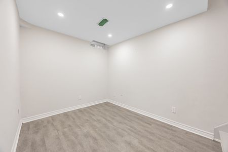 For Lease - 3356 Redpath Circle, Mississauga, Ontario - Photo 2