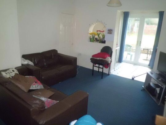 4 bedroom house to rent - Photo 1