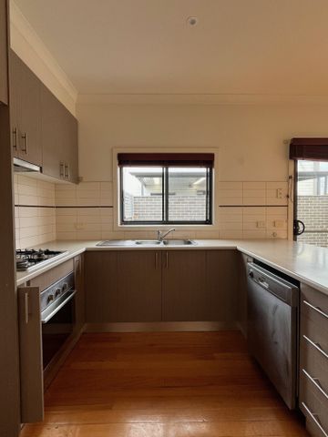 2B Linsey Street, Coburg VIC 3058 - Photo 4