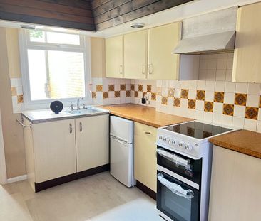 1 Bed Flat, London, SW1V - Photo 3