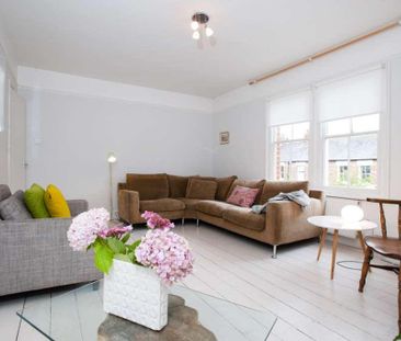 4 bedroom townhouse to rent - Photo 2