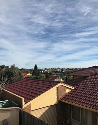 2 bedroom unit in Glenroy - Photo 1
