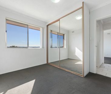 Carefree Lifestyle - Photo 2