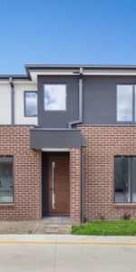 Brand New Luxury Townhouse for Lease!! - Photo 4