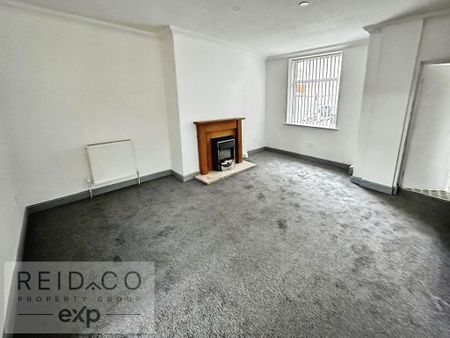 3 bedroom end of terrace house to rent - Photo 3