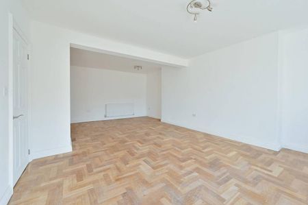 4 bedroom terraced house to rent - Photo 3