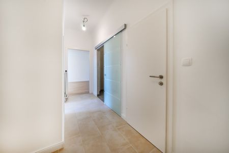 ***ERSTBEZUG-2,5-Zimmer-Wohnung in begehrter Lage in 1010*** - Photo 5