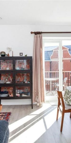 3 bedroom flat to rent - Photo 1