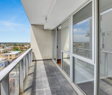 Apartment living in a lifestyle location - Photo 6