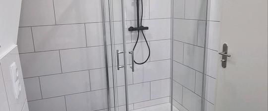 Helles neu saniertes Dachstudio Loft ca. 85 qm 800.- Warm - Foto 1