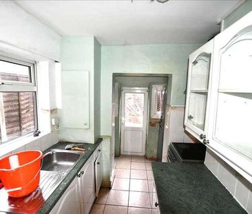 Kimberley Road, London, N18 - Photo 4