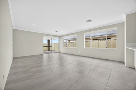 Modern, New & Minutes from the Beach. - Photo 2
