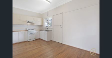 3 Bedroom House - Close to all amentities - Photo 2