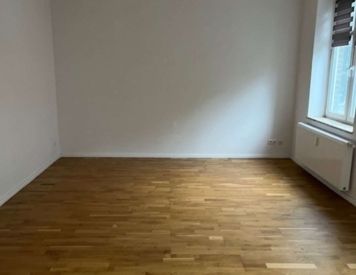 gepflegte 4- Zimmer- Wohnung zu vermieten - Photo 1