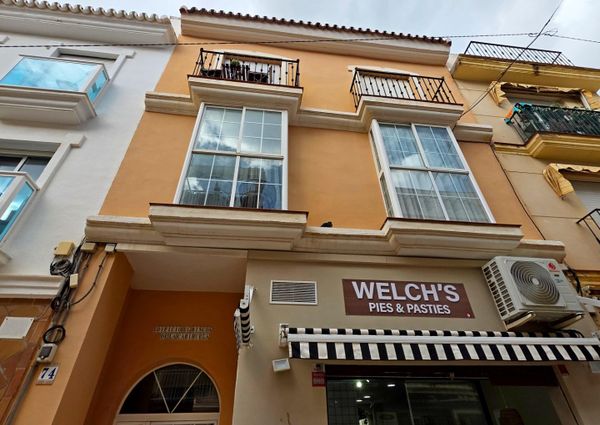 LONG TERM RENTAL IN LA CARIHUELA 3 BEDROOMS, AND PRIVATE PARKNG – tor501ts