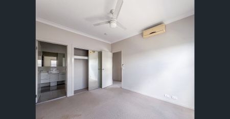 3 BEDROOM SPACIOUS MODERN TOWNHOUSE - Photo 5