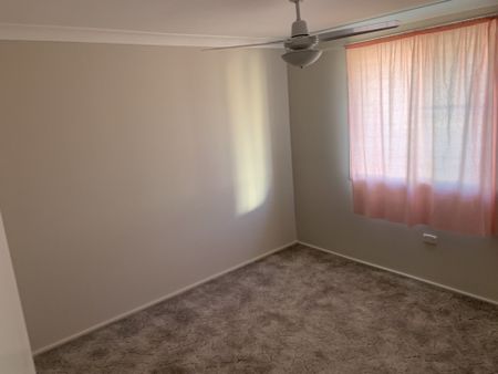 SOUTH TAMWORTH - Tucked Away Three Bedroom Unit - Photo 2