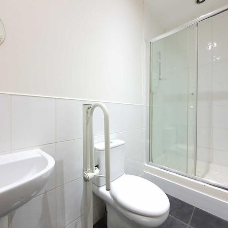 1 bedroom flat to rent - Photo 4