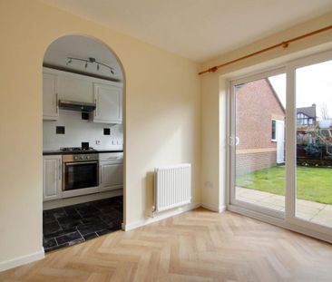 A 3 Bedroom House in Hatherley GL51 3FD - Photo 6