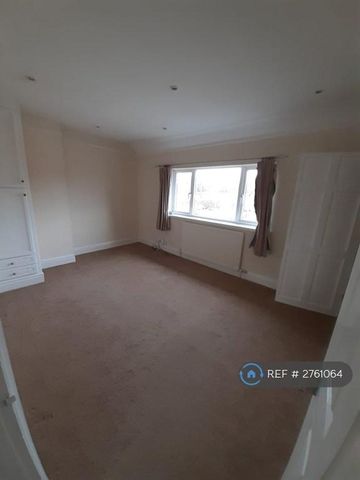 2 bedroom semi-detached house to rent - Photo 3
