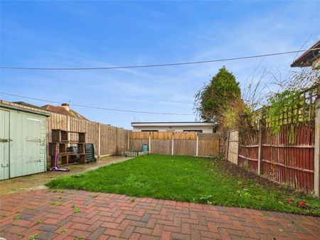 Argyle Avenue, Hounslow, Middlesex, TW3 - Photo 4