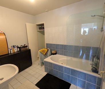 Location Appartement 4 pièces 110m² - Photo 6