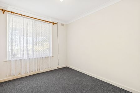 Family Home with Pool, Solar Power & Spacious Living - Photo 5