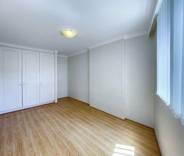 Perfectly Positioned Renovated Apartment! - Photo 5