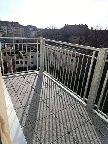 Wohnen in Schönefeld: 3-Zi. Whg mit offener Küche, Balkon, LIFT im Haus - Photo 4