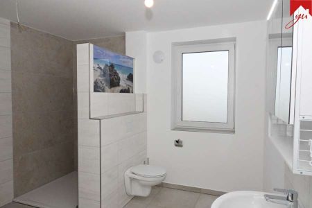 Helle und moderne Obergeschosswohnung in Esens. Neubau Erstbezug! - Photo 3