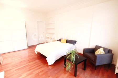 Spacious Room in Modern Co-Living Apartment with Elevator - Photo 2