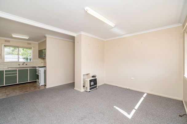 SOUGHT AFTER COMPLEX! - Photo 1