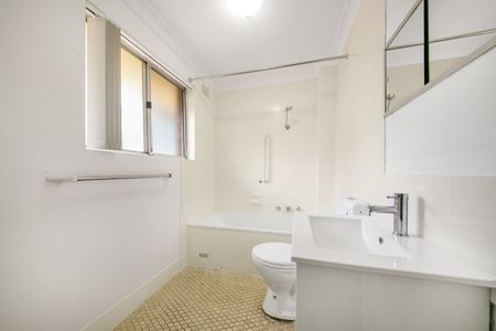 Air-Conditioned One Bedroom Unit with Built-in Wardrobe and Single Car Space! - Photo 3