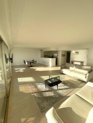 Appartement d'exception, dernier étage, cannes Californie vue mer - Photo 1