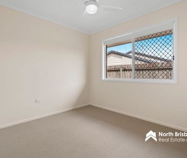 Fresh, Spacious & Fully Fenced – A Family Favourite in Burpengary - Photo 3