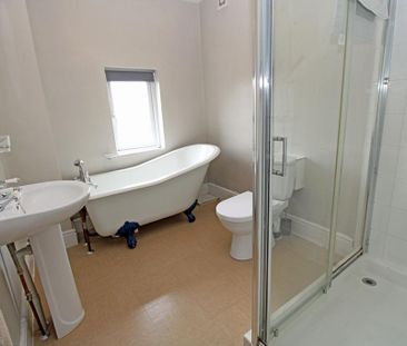 2 bedroom terraced house to rent - Photo 6