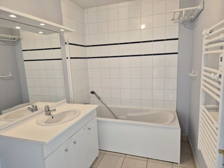 Location Appartement 65m² VALENCIENNES 59300 - Photo 5