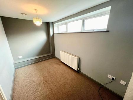 2 bedroom townhouse to rent - Photo 3
