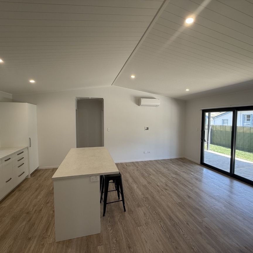 805 Dufferin Street, Akina - Photo 1