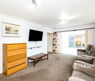 4 bedroom house to rent Southwood Road, Hayling Island, Hampshire, ... - Photo 2